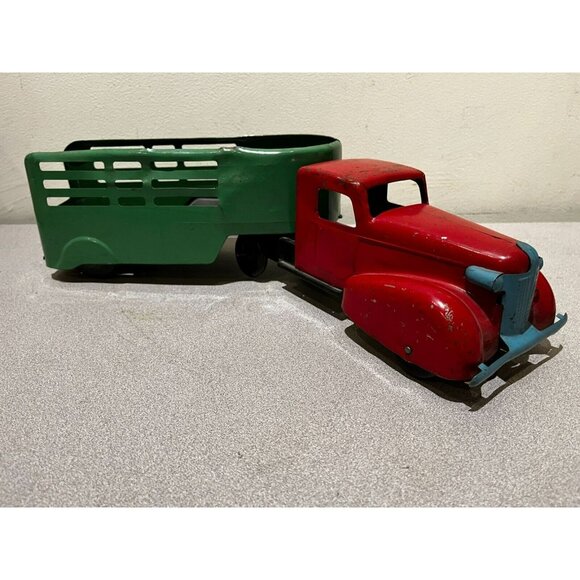 Vintage 1930s Wyandotte Express Pressed Steel Truck & Cattle Hauler Trailer